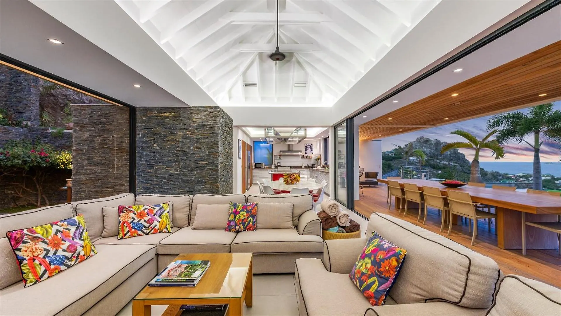 Architecture Jewel Set On A Hillside Vila St. Barthelemy São Bartolomeu