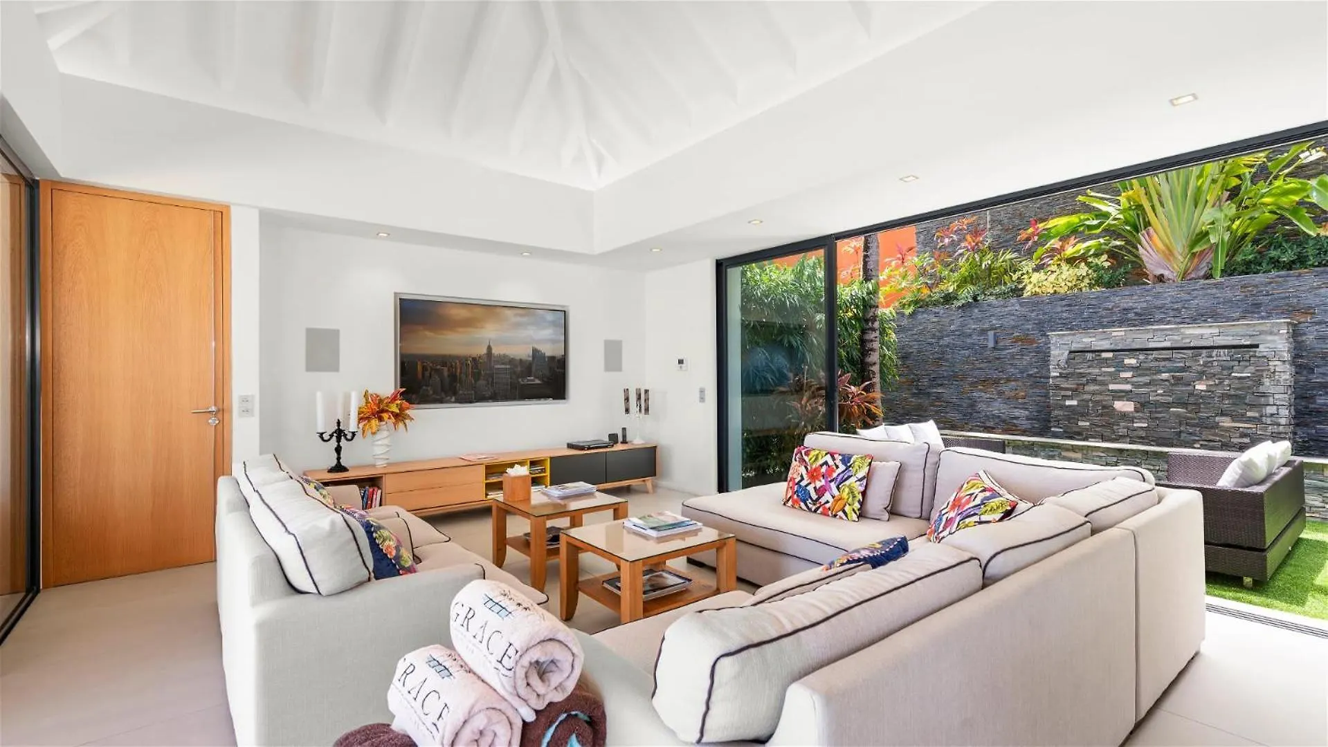 Architecture Jewel Set On A Hillside Vila St. Barthelemy Villa