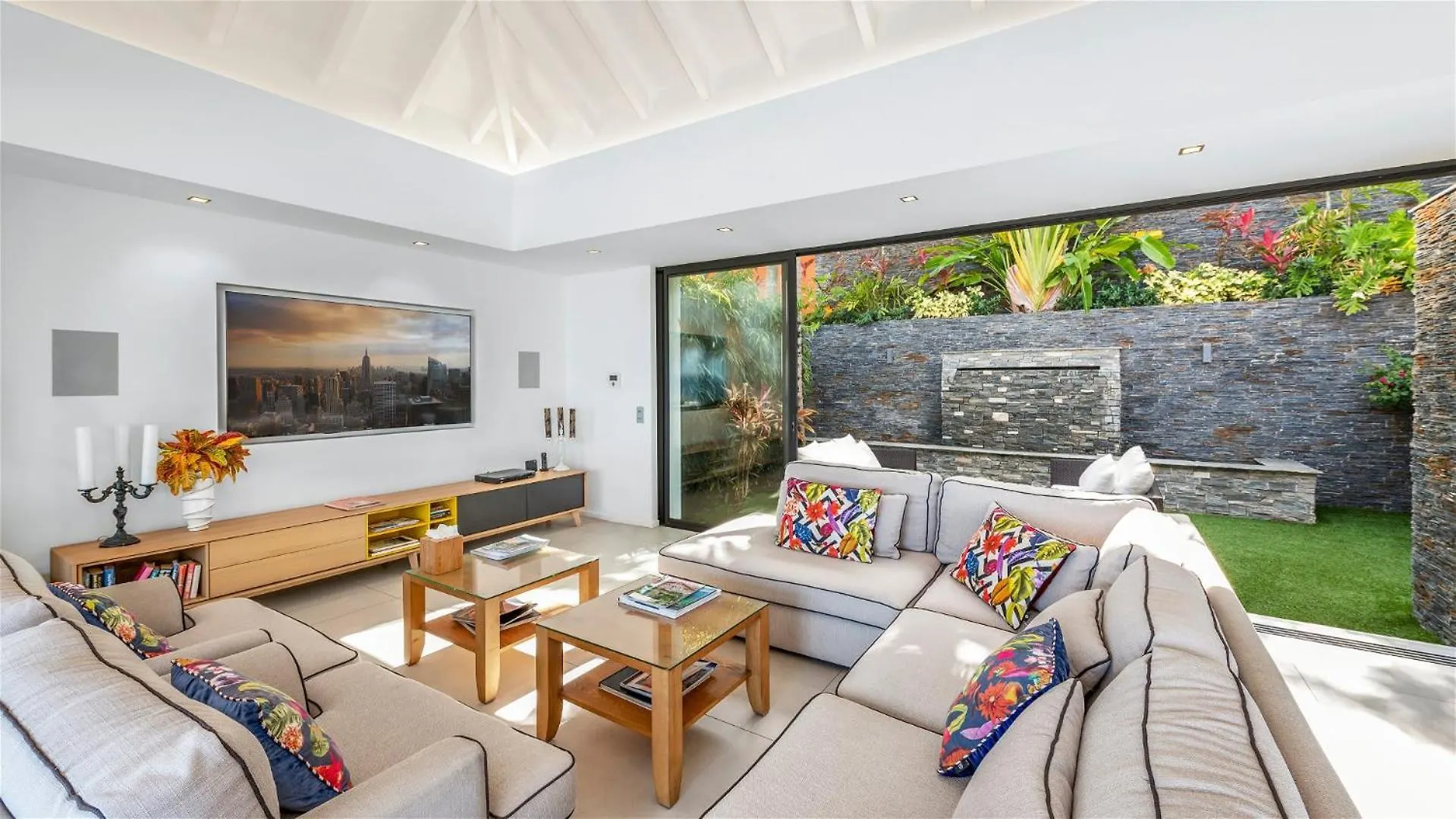 Architecture Jewel Set On A Hillside Vila St. Barthelemy 0*,  São Bartolomeu